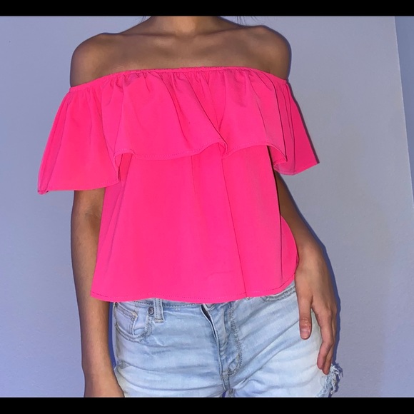 Pink off the shoulder blouse. - Picture 2 of 4